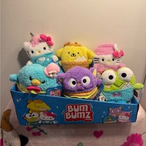Bumbumz Hello Kitty Food Truck Bumz entire set with display